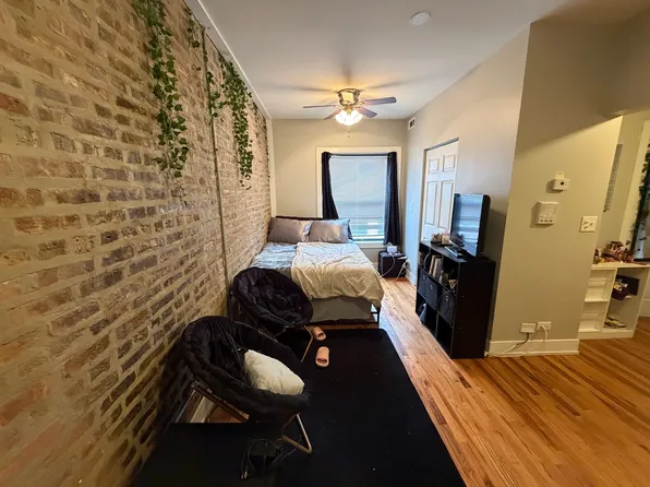 820-826 W. Cuyler, 820-826 W Cuyler Ave #231, Chicago, IL 60613