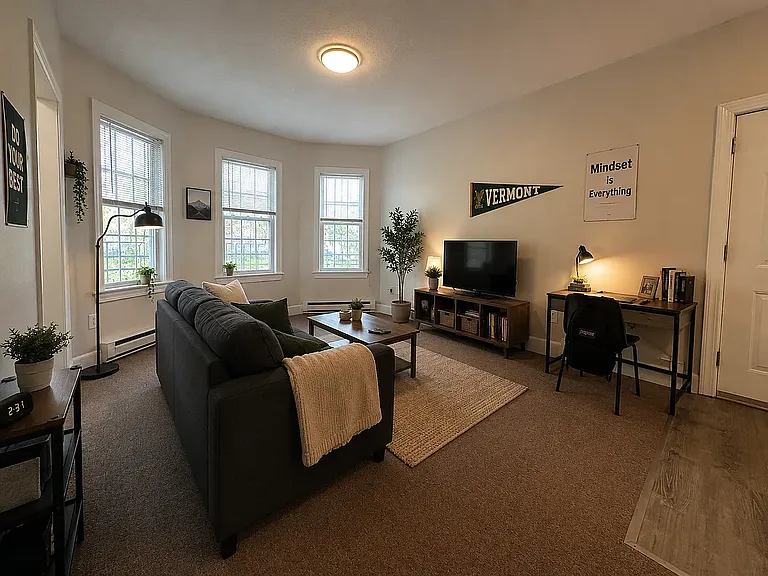 12 Fisher Ave #4 — Photo 1