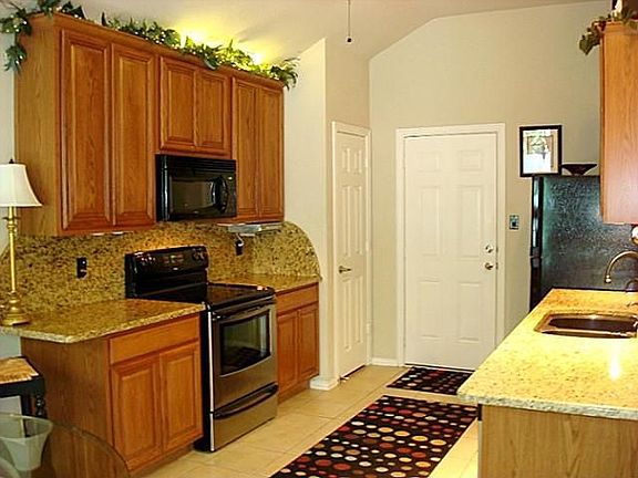 4th image of 3910 Canton Ct
