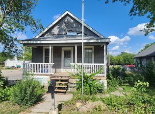 1128 N Hickory St, Joliet, IL 60435