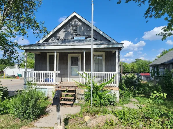 1128 N Hickory St, Joliet, IL 60435