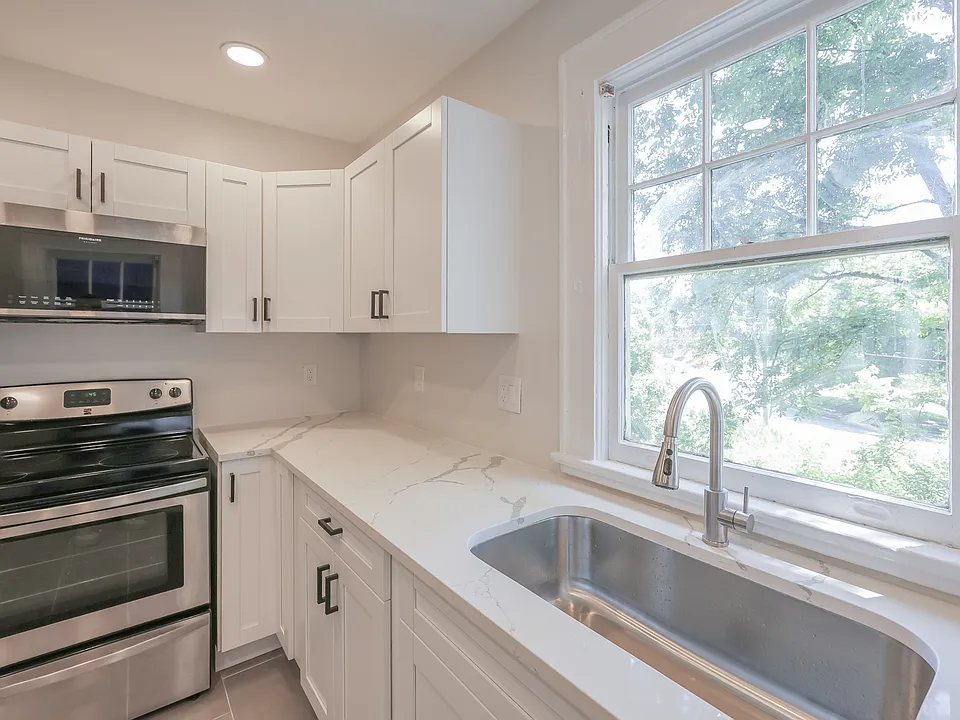 444 Walnut Ave