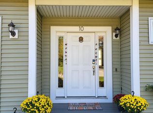 10 Fyrbeck Ave, Shrewsbury, MA 01545