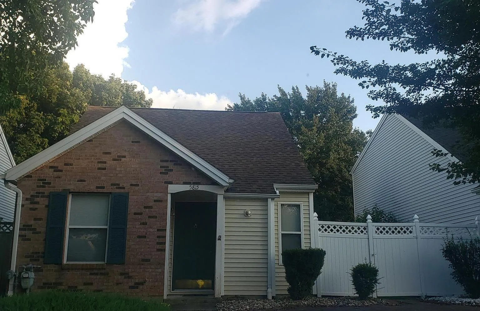 2 bed, 796 sqft, $1,100 — Photo 1