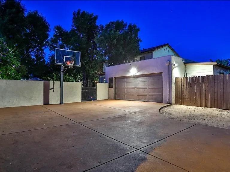3429 N Towne Ave — Photo 12