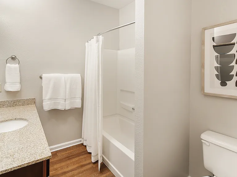 Highpointe Apartment Homes — Photo 11