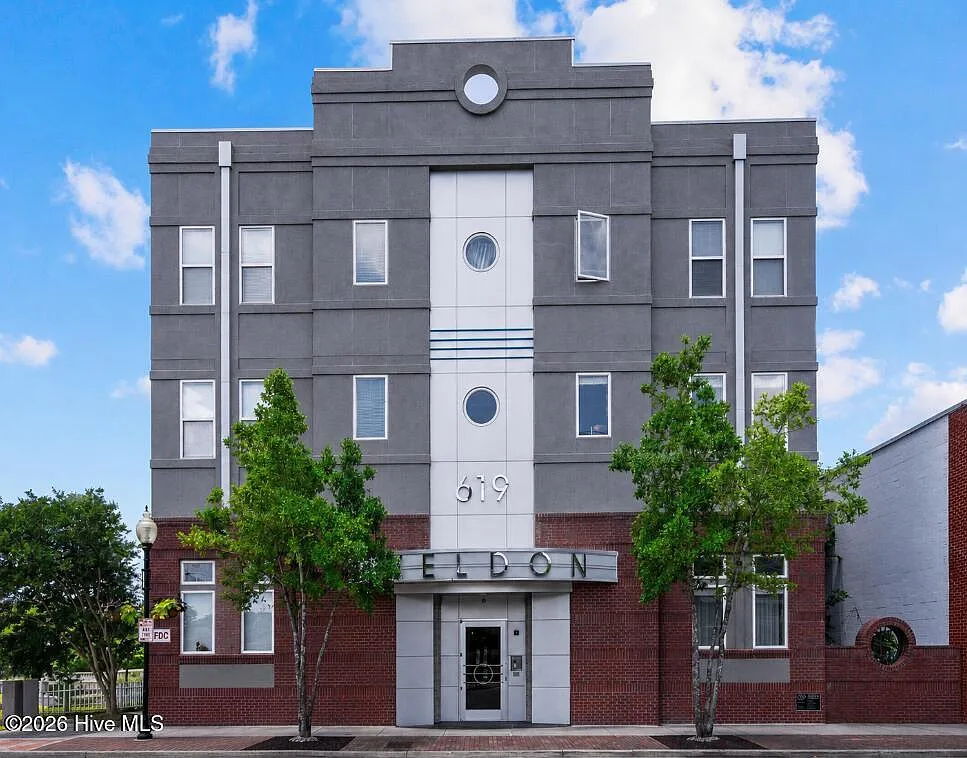 619 N 4th St — Photo 1