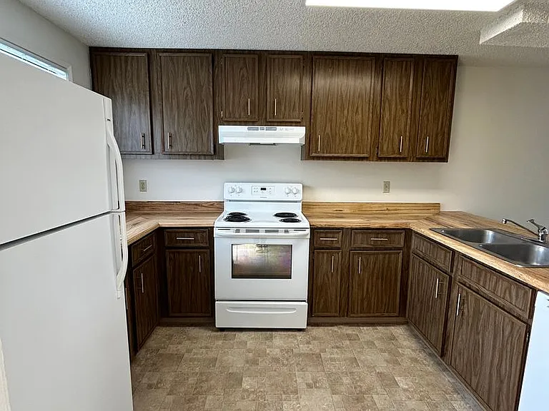 846 Homedale Rd — Photo 5