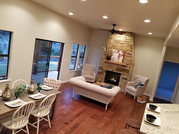 5th image of 10611 Creekwood Cir
