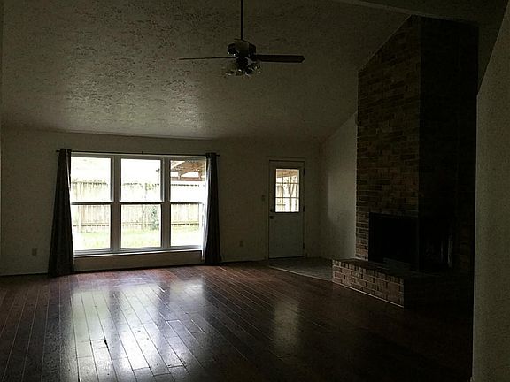 2nd image of 13403 Tara Oak Dr