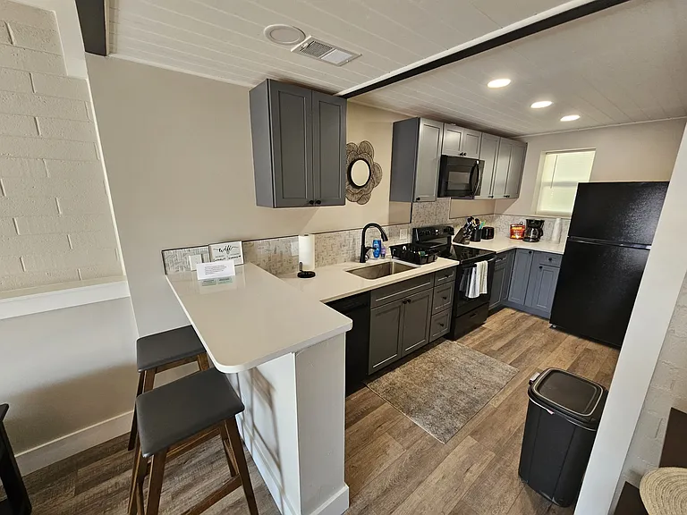 Terrace Heights Apartments — Photo 32