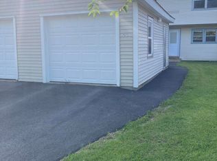 33 Blue Hl W #W, Bangor, ME 04401
