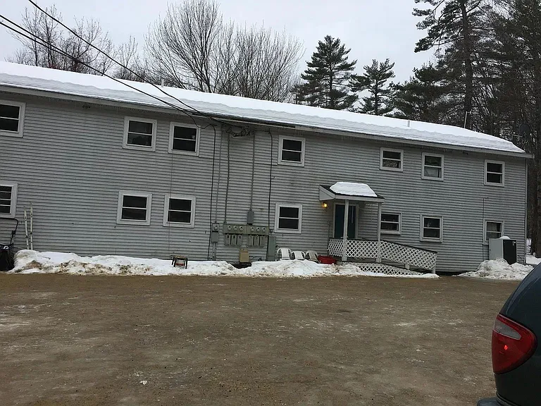 33 Wayside Ave — Photo 1