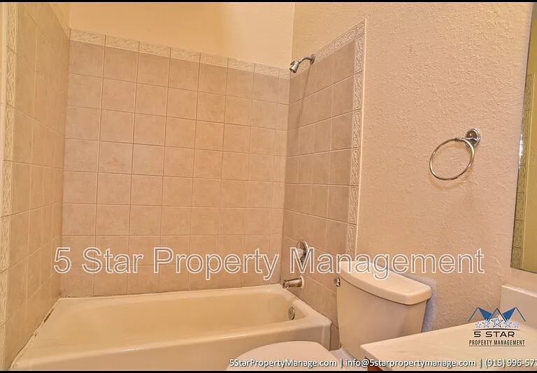 11645 Gordon Cooper Ln — Photo 33