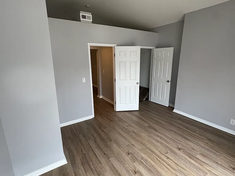 1232 Payne St — Photo 8