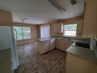 1673 SW 109th Pl — Photo 7