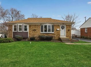 796 Sherwood Ct, Depew, NY 14043