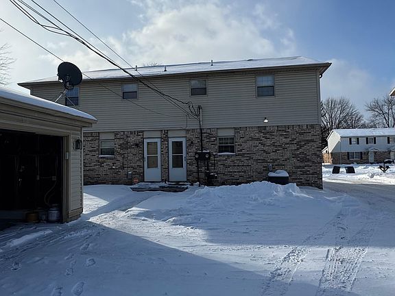 3rd image of 3850 Mill Run Ct