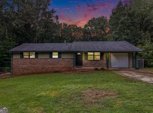 4025 N Quail Dr, Douglasville, GA 30135