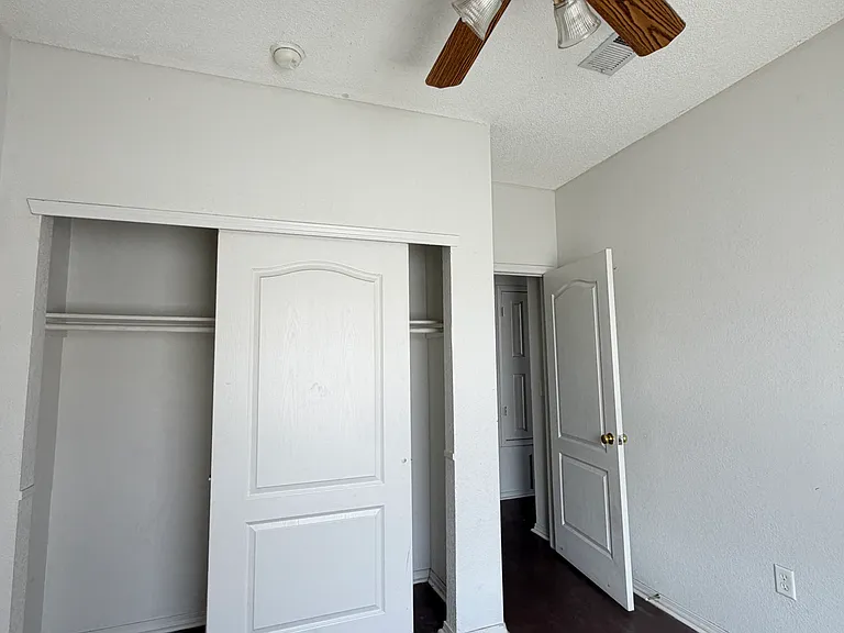 637 Villa Victoria Pl — Photo 13