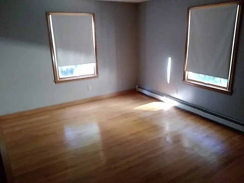3 bed, 1245 sqft, $900 — Photo 2