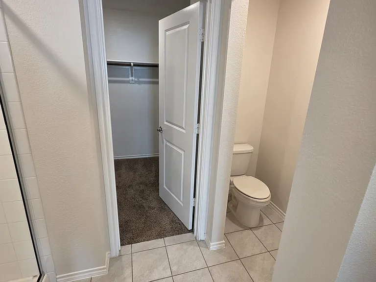3102 Pembrooke Dr — Photo 15