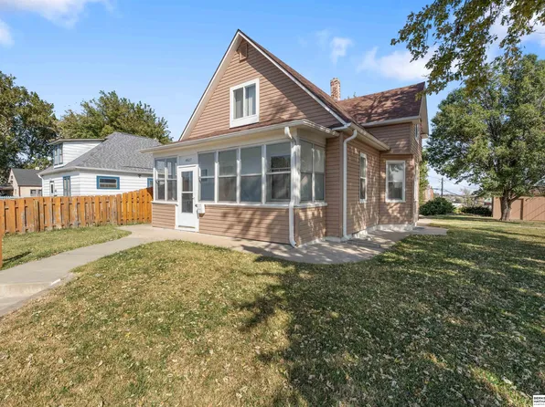 4627 S 34th St, Omaha, NE 68107