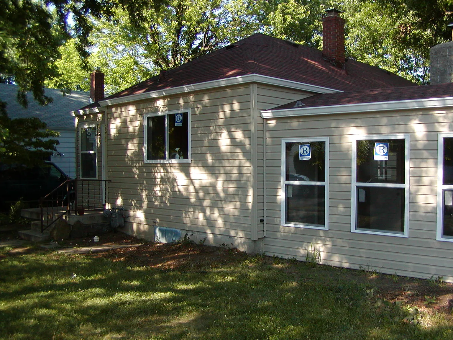 2023 Gerrard Ave photo 1