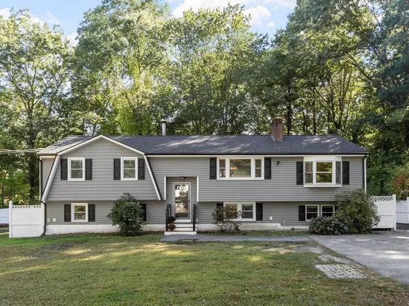 405 Salem St, Wilmington, MA 01887