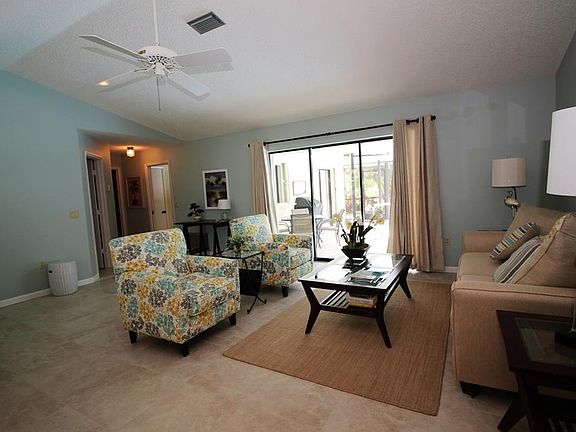 3rd image of 224 Woodland Dr #6