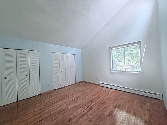 4th image of 12 Talcott Forest Rd