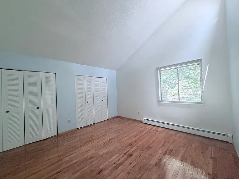 12 Talcott Forest Rd — Photo 6