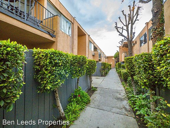 2nd image of 20951 Roscoe Blvd APT 1