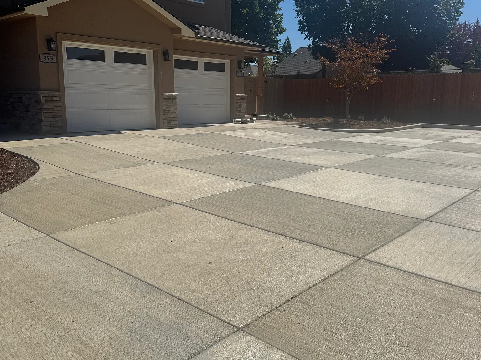 3 bed, 2.5 bath, 1300 sqft, $2,200 — Photo 4