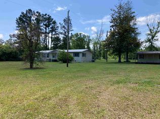 11845 Lake Mystic Lee Duggar Rd NW, Bristol, FL 32321