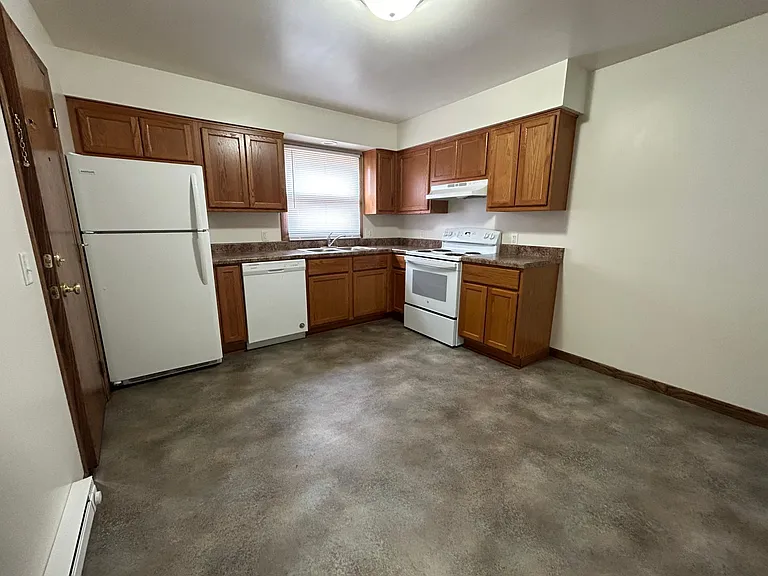 1700 Joppa Ave — Photo 3