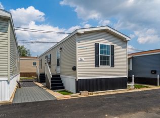 26 Helen Dr, Moonachie, NJ