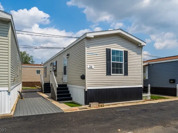 26 Helen Dr, Moonachie Boro, NJ 07074