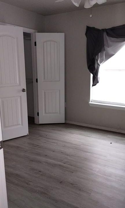 2nd image of 2115 Waco St #D
