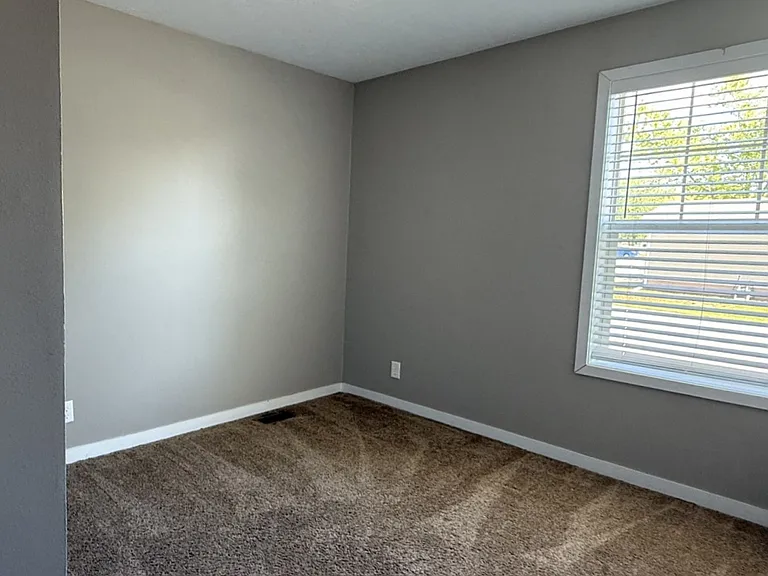 Springrove — Photo 4