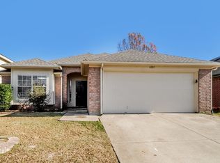 6005 Castanada Dr, Arlington, TX 76018