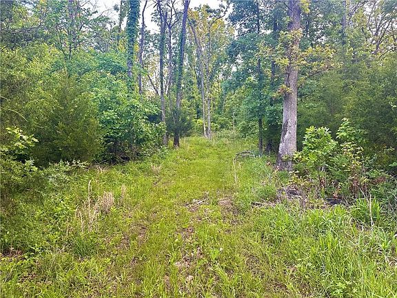 4th image of E 2100th Rd