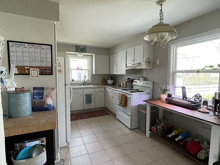 306 19th Ave SW — Photo 7