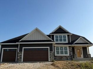 N82W27810 Sunflower Pass, Hartland, WI 53029