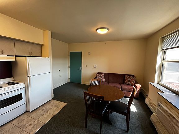4th image of 327 Eddy St #10634024