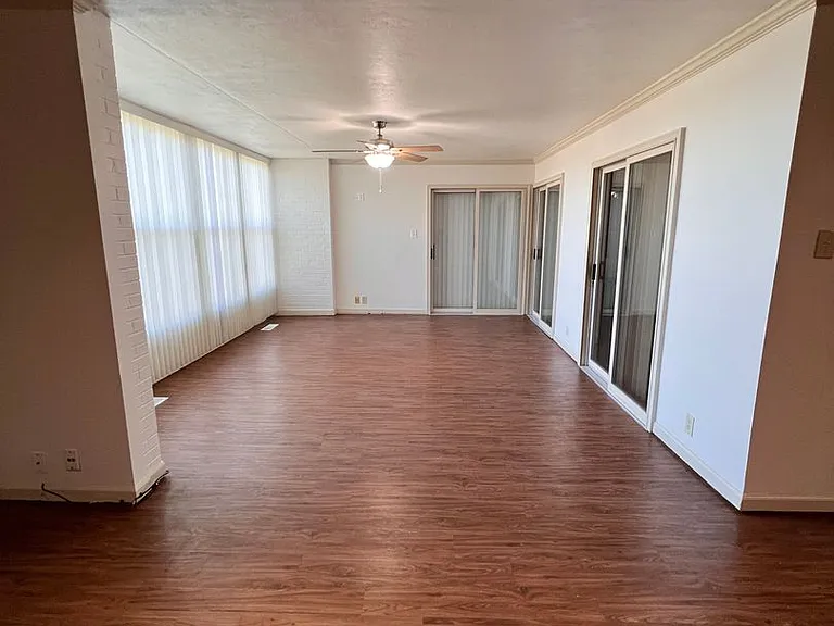 The Envoy Apartments — Photo 19