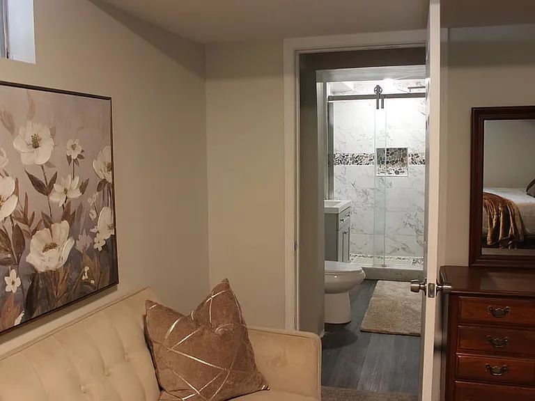 6703 Cathedral Ave #BASEMENT — Photo 22