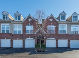 104 Rock Creek Dr, Clifton, NJ 07014