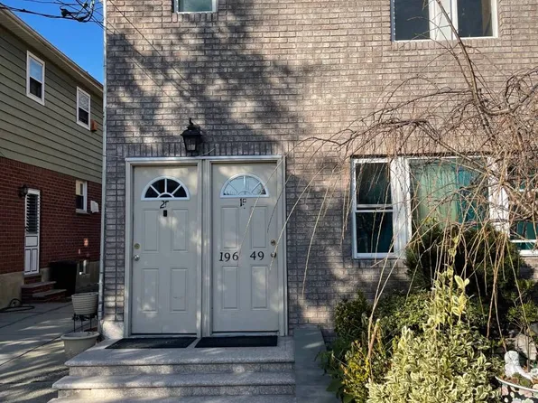 19649 45th Ave, Flushing, NY 11358