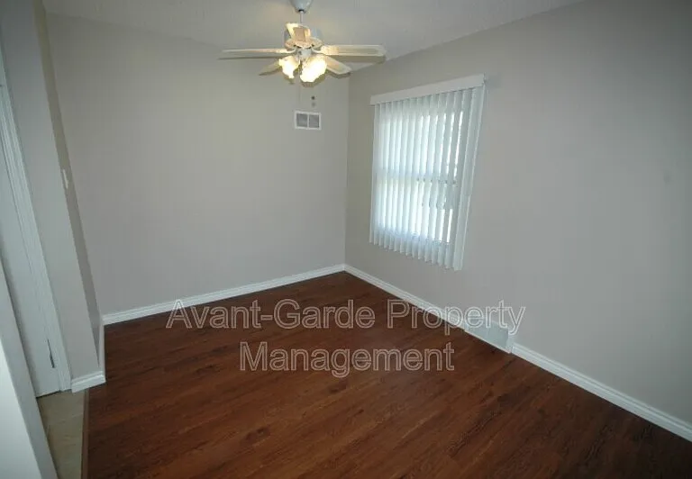 11635 111a Ave NW — Photo 9